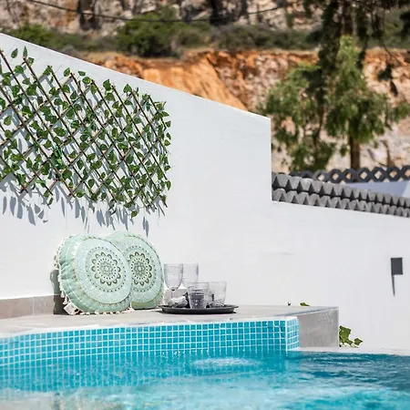 Casa Mikele By Sarikas - Sea Side And -adults Only 2*