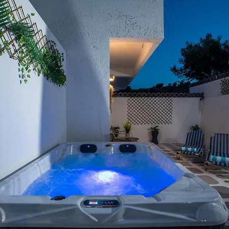 호텔 Casa Mikele By Sarikas - Sea Side And -adults Only 2*