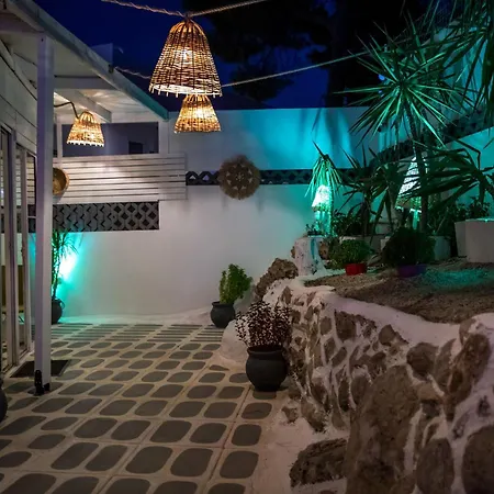 Casa Mikele By Sarikas - Sea Side And -adults Only 2*