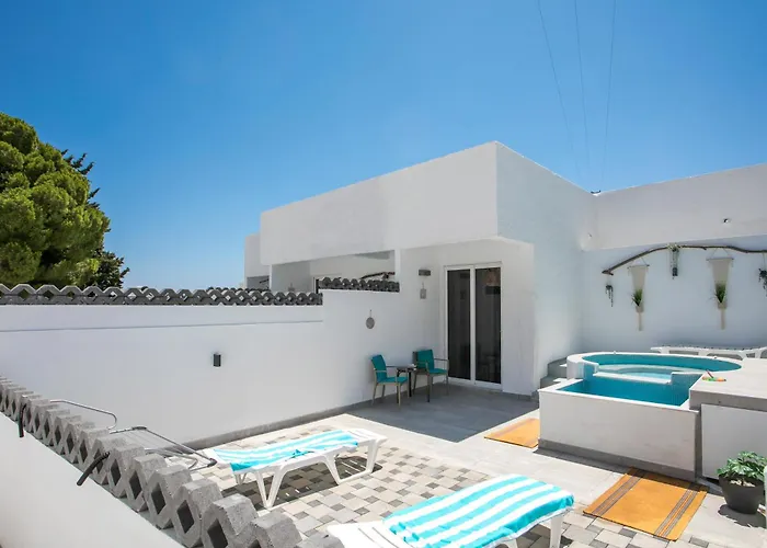 Casa Mikele By Sarikas - Sea Side And -adults Only 2*