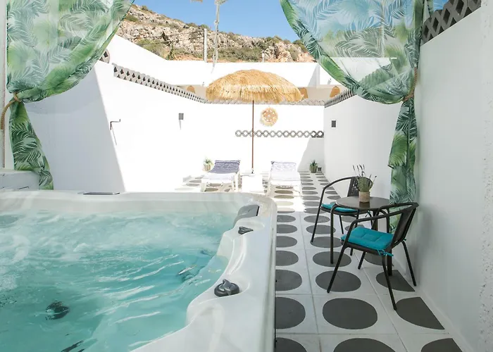 Casa Mikele By Sarikas - Sea Side And -adults Only Hotel 2*