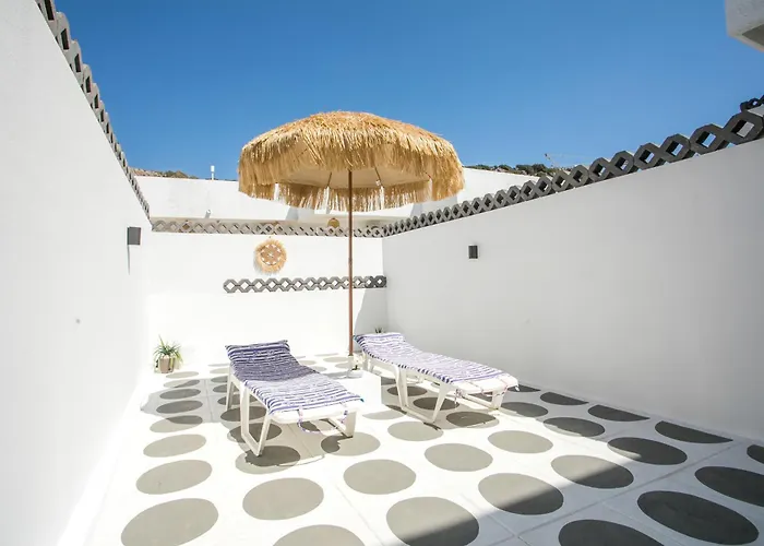 Casa Mikele By Sarikas - Sea Side And -adults Only 2*